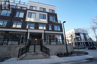 400 Alex Gardner Cir in Aurora, ON - Building Photo