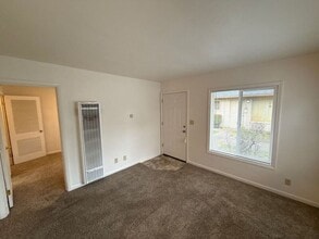 1145 Saginaw St S in Salem, OR - Building Photo - Building Photo