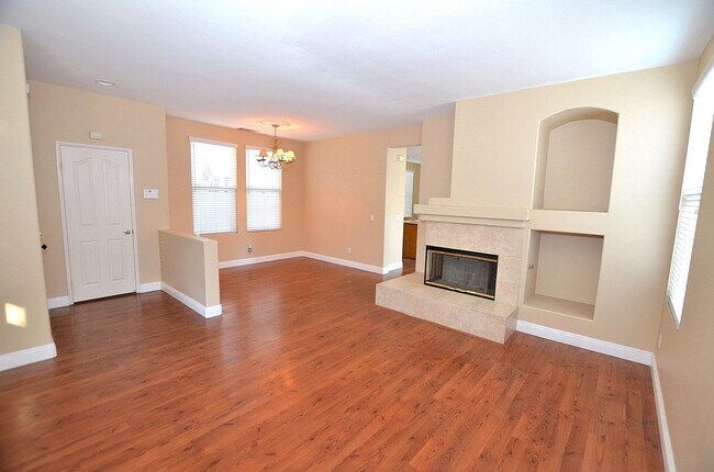 1827 Sheep Ranch Loop in Chula Vista, CA - Building Photo - Building Photo