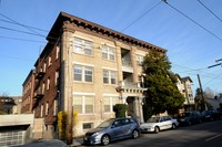 Bancroft Apartments in Seattle, WA - Building Photo - Building Photo