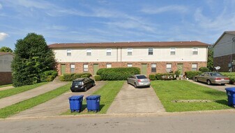 122 Stephanie Dr, Unit 122 Stephanie Drive Apartments in Clarksville, TN - Building Photo