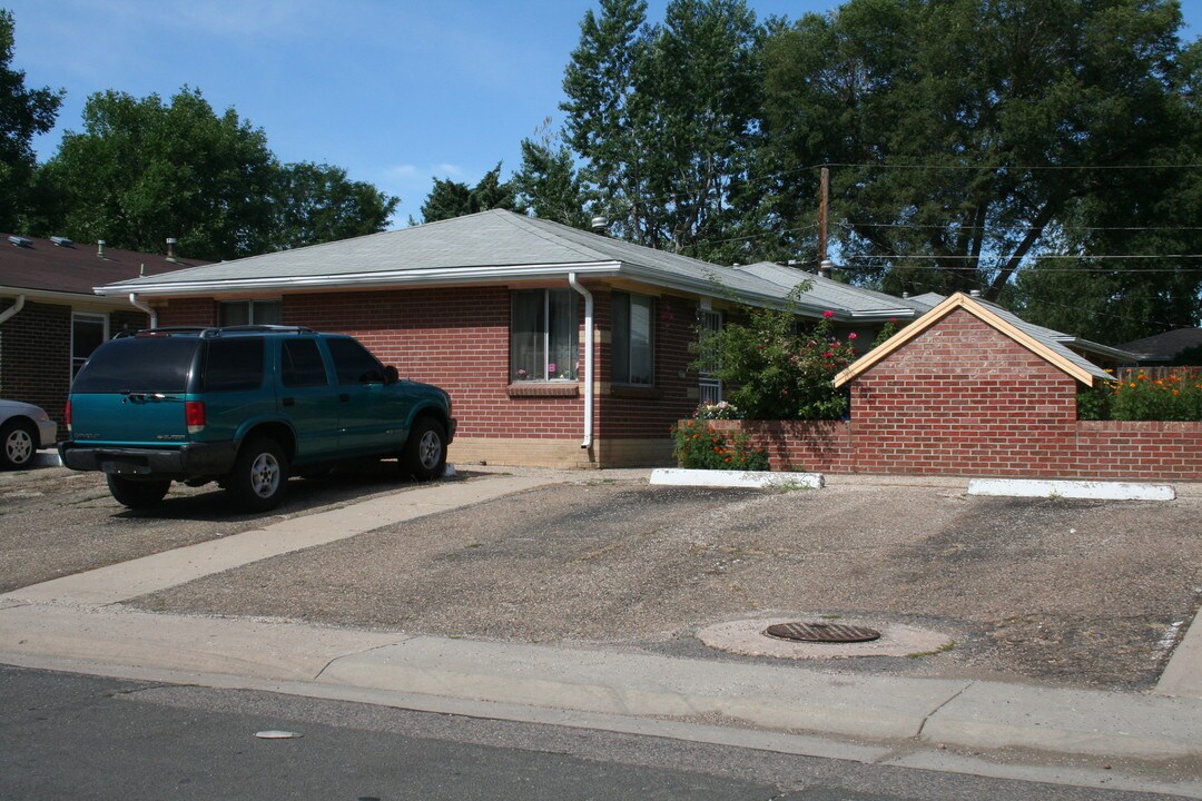 4563-4569 Everett St in Wheat Ridge, CO - Foto de edificio