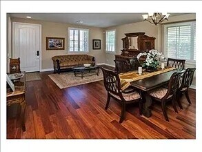 4845 Carriage Run Dr in San Diego, CA - Foto de edificio - Building Photo