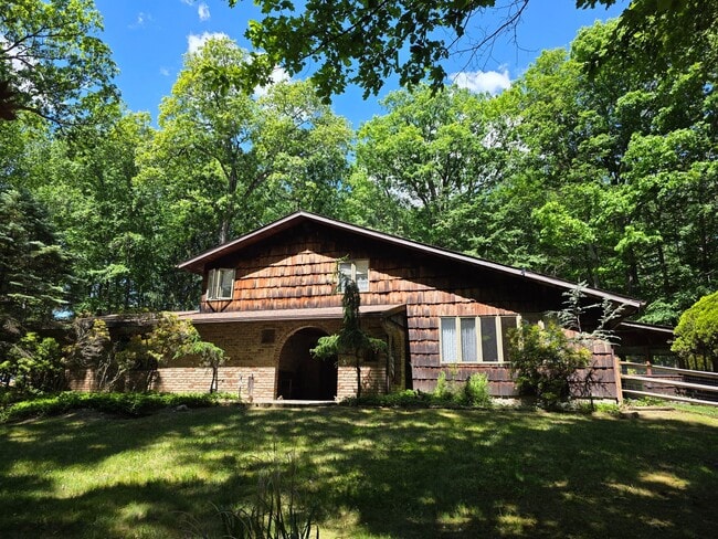 property at 197 Winchester Dr