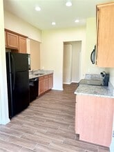 3019 Santa Marcos Dr in Clermont, FL - Foto de edificio - Building Photo