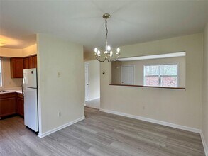 34 Miller Hill Rd in Hopewell Junction, NY - Foto de edificio - Building Photo