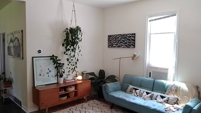 839 E John St, Unit Lower in Appleton, WI - Building Photo - Building Photo