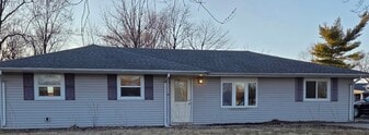 2413 Eastline Dr in Joliet, IL - Building Photo
