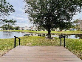 202 Corkwood Ln in Oldsmar, FL - Building Photo