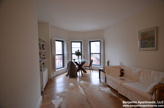 491 Beacon St, Unit 18 in Boston, MA - Building Photo - Building Photo