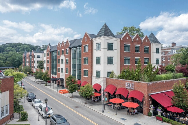 1-100 Christie Pl in Scarsdale, NY - Foto de edificio - Building Photo