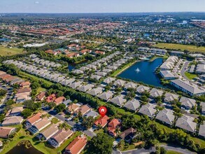 9841 Las Casas Dr in Ft. Myers, FL - Building Photo - Building Photo