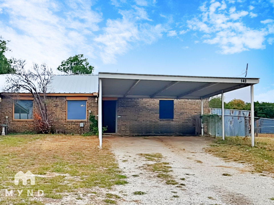 140 Cindy Ln in Weatherford, TX - Building Photo