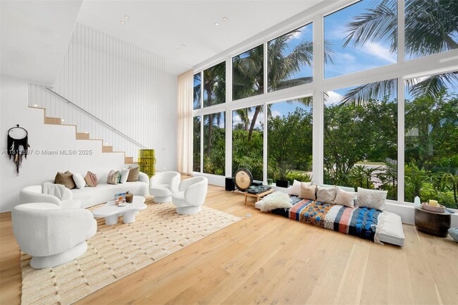 property at 3726 Prairie Ave