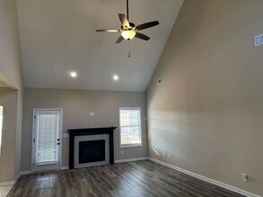 1366 Dan Brown Dr in Clarksville, TN - Building Photo - Building Photo