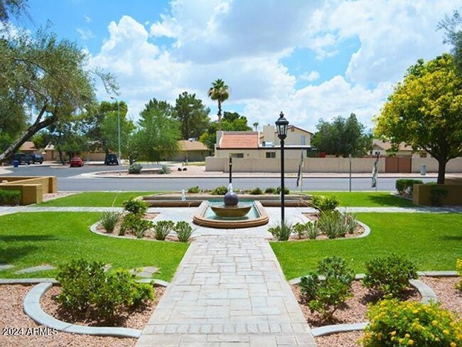 1360 W Isabella Ave in Mesa, AZ - Building Photo - Building Photo