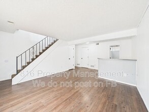 10514 E 41st Terrace in Kansas City, MO - Building Photo - Building Photo