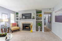 Laurel Oaks in Raleigh, NC - Building Photo - Interior Photo