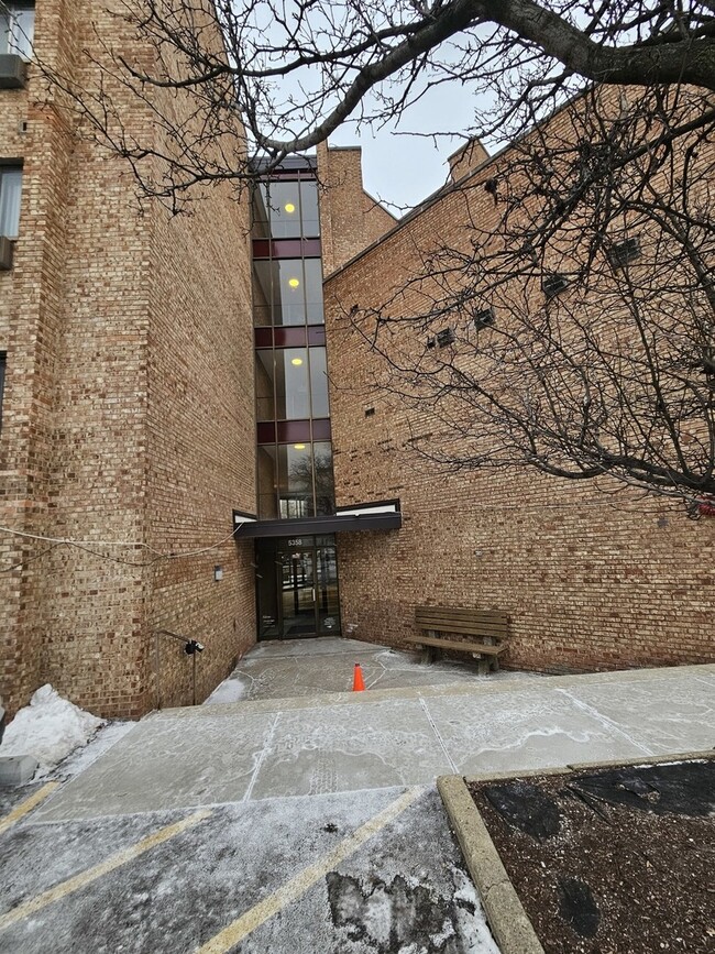 property at 5358 N Cumberland Ave