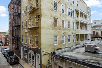 237-241 N Bread St in Philadelphia, PA - Building Photo - Building Photo