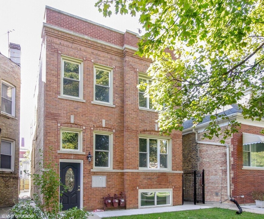 4343 W Drummond Pl in Chicago, IL - Building Photo