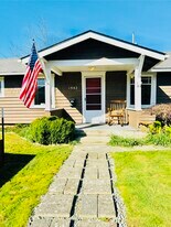 1542 S Oakes St in Tacoma, WA - Building Photo