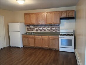 278 Sayles St in Providence, RI - Building Photo - Building Photo