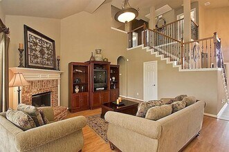 10118 St Georges Dr in Rowlett, TX - Foto de edificio - Building Photo