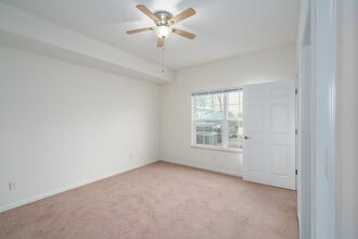 Frostwood Apartments in Peoria, IL - Building Photo - Interior Photo