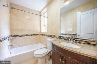 4710 Chestnut St in Philadelphia, PA - Building Photo - Building Photo