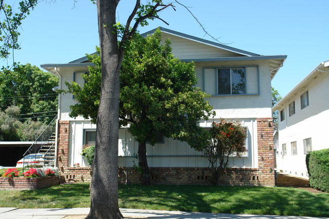 331 Northlake Dr in San Jose, CA - Building Photo - Building Photo