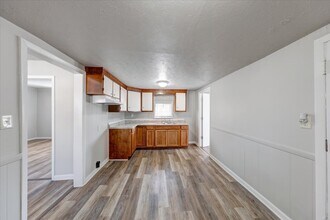 2702 S Lyons Ave in Indianapolis, IN - Building Photo - Building Photo