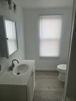 250 Seneca St in Pittsburgh, PA - Building Photo