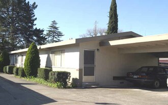 145-159 Mark West Springs Rd in Santa Rosa, CA - Building Photo