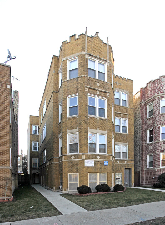 6121-6123 N Fairfield Ave in Chicago, IL - Building Photo