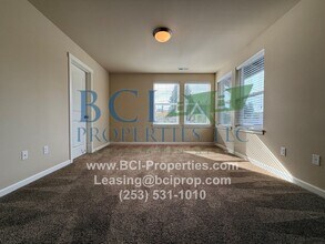 412 T St SE in Tumwater, WA - Building Photo - Building Photo