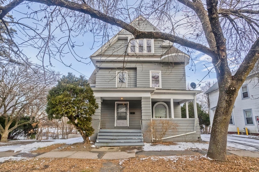 203 Bridge St in Northampton, MA - Building Photo