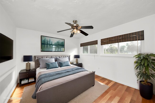 property at 601 E Castle Harbour Dr