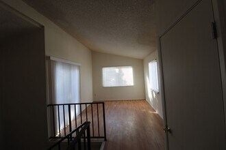 2332 Linda Vista Dr in Klamath Falls, OR - Building Photo - Building Photo