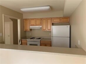 103 Perryl Ln in Luling, LA - Foto de edificio - Building Photo