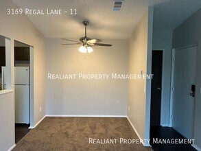 3169 Regal Ln, Unit 11 in Groesbeck, OH - Building Photo - Building Photo