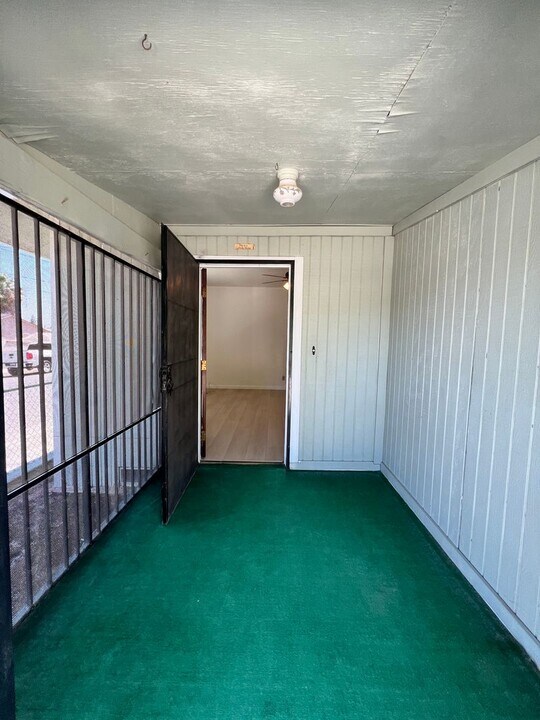 1029 3rd St in Wasco, CA - Building Photo