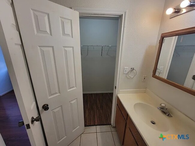 814 Sagewood Trail