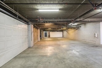 732 E Palm Ave in Burbank, CA - Building Photo - Building Photo