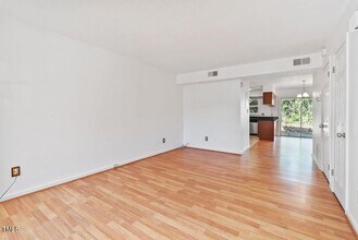 1020 Nottingham Ct in Cary, NC - Building Photo - Building Photo