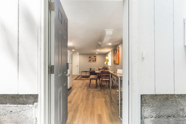 4042 1st Ave NE in Seattle, WA - Building Photo - Building Photo