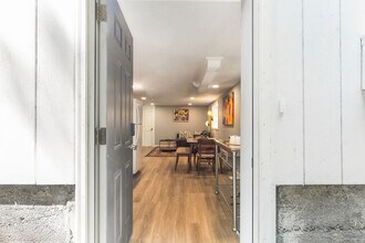 4042 1st Ave NE in Seattle, WA - Building Photo - Building Photo