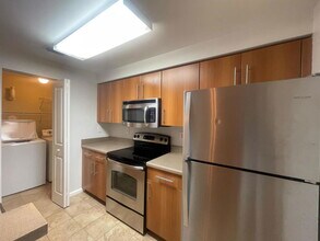 5920 W Sample Rd in Coral Springs, FL - Building Photo - Building Photo