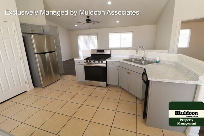 1661 W Siesta Dr in Pueblo West, CO - Building Photo - Building Photo