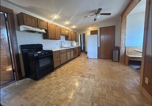 902 9th Ave in Two Harbors, MN - Building Photo - Building Photo